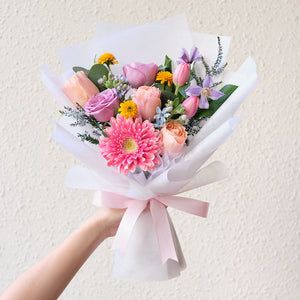 Open image in slideshow, Bespoke Bouquet [Small]
